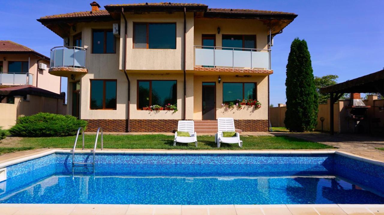 вила Ваня - villa Vania Болгарево Экстерьер фото