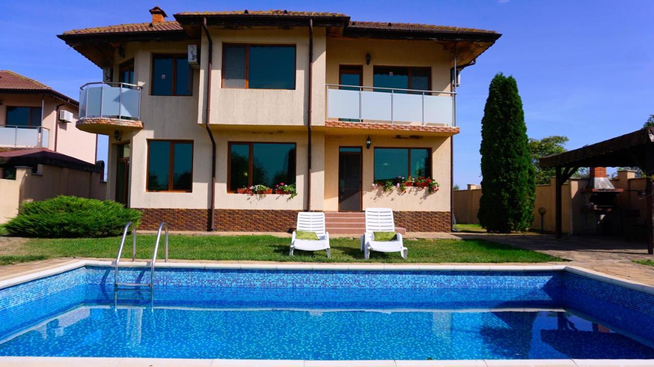 вила Ваня - villa Vania Болгарево Экстерьер фото