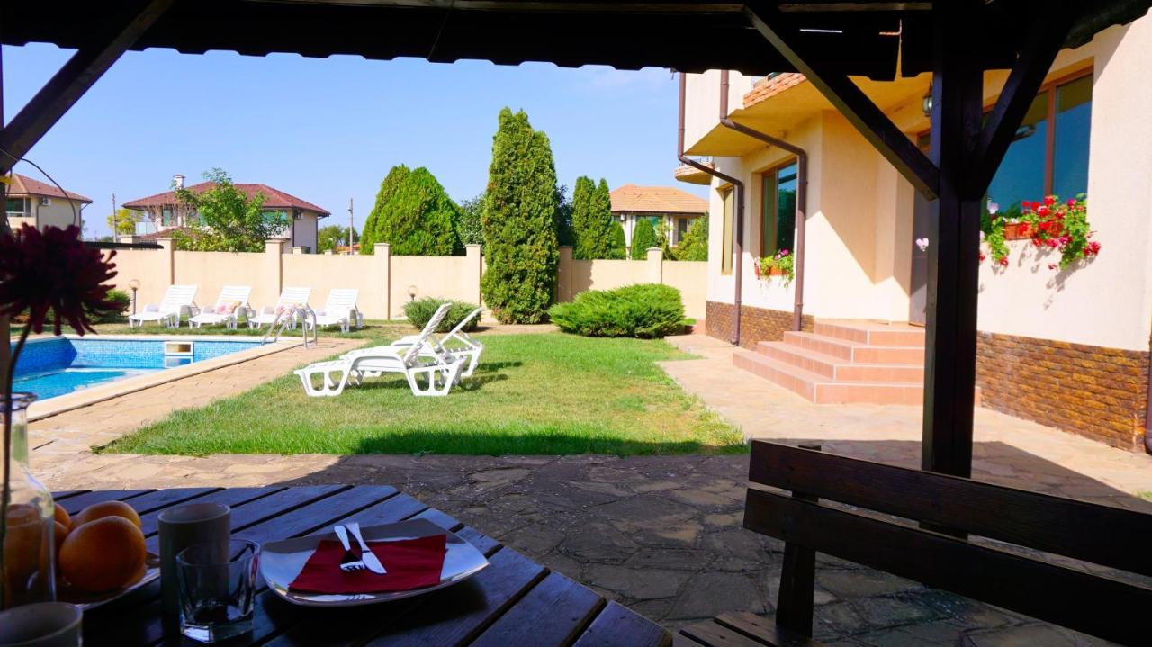 вила Ваня - villa Vania Болгарево Экстерьер фото